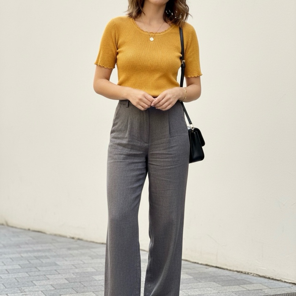 Scallop Trim Knit Top